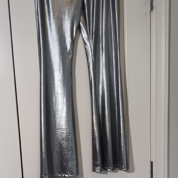 NWT Rue 21 Shiny Silver Stretch Pants SZ M Rue21 - Picture 6 of 8